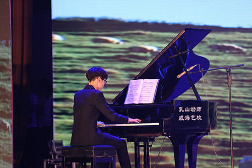 94男生二重唱:动物世界1.jpg 94男生二重唱:动物世界1.jpg